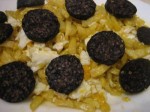 Huevos rotos con morcilla