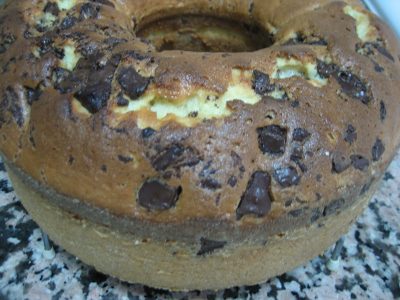 Bizcocho de leche con perlas de chocolate