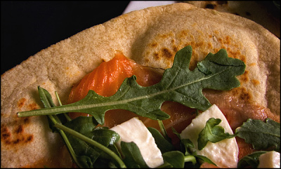 Piadina Romagnola de salmón